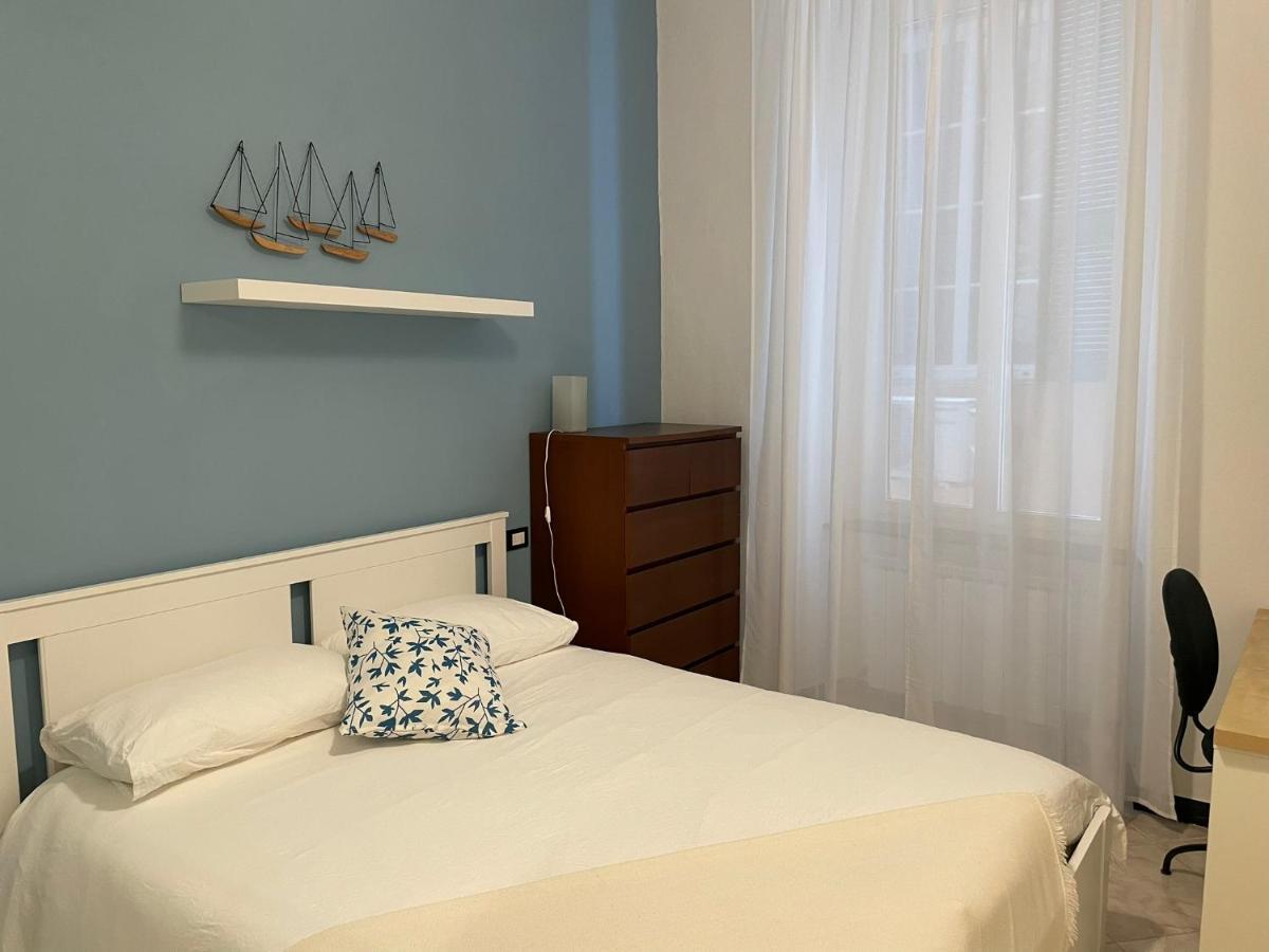 Apartment Blue Sea Apartment, Piazza Lavagna Genua